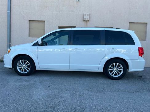Used 2018 Dodge Grand Caravan SXT FWD image 11