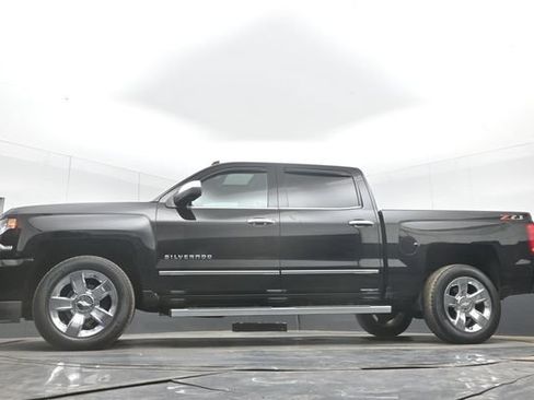 Used 2018 Chevrolet Silverado 1500 LTZ Z71 w/ LTZ Plus Package AWD/4WD image 41