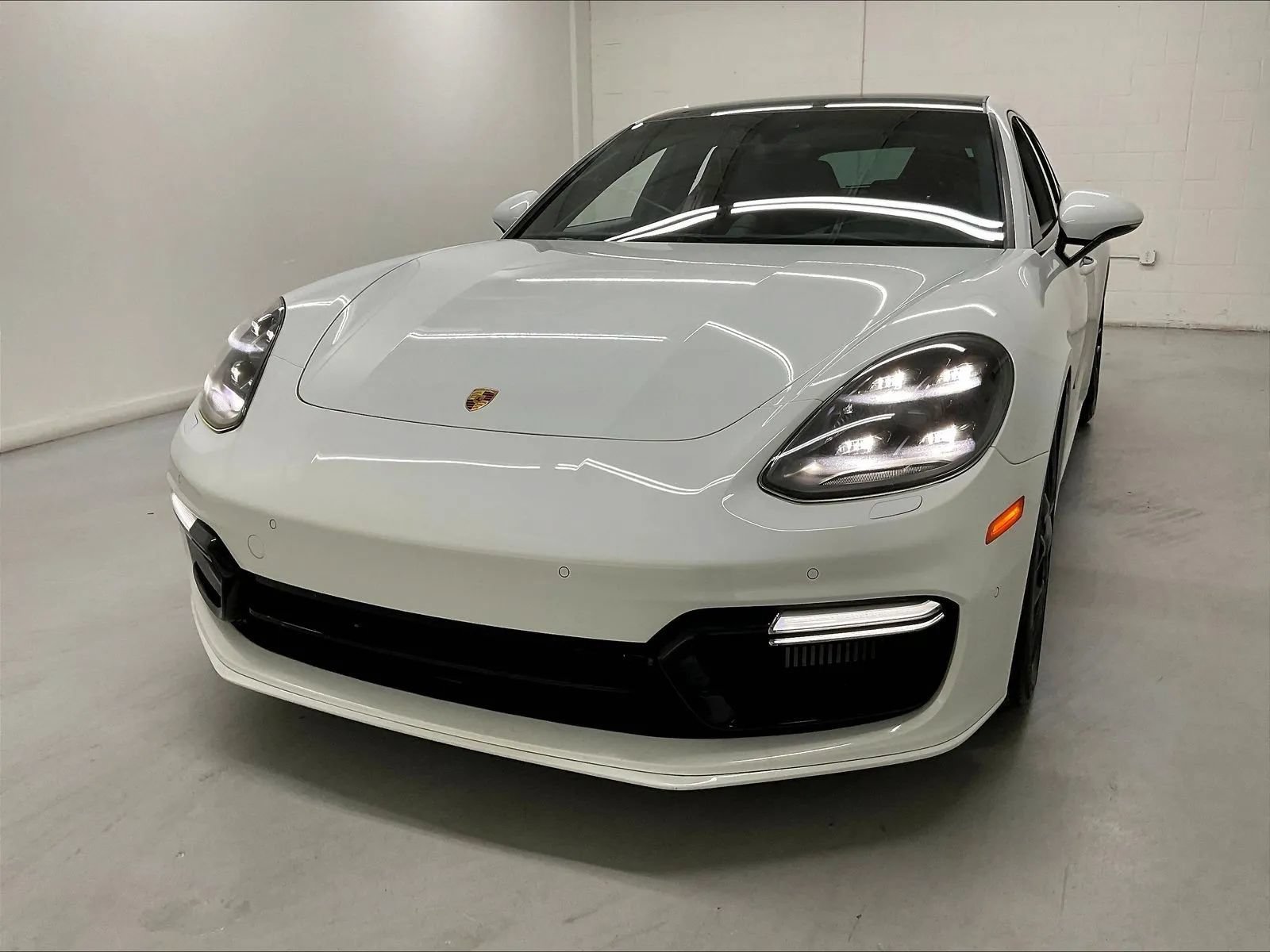 Used 2020 Porsche Panamera GTS AWD/4WD image 49