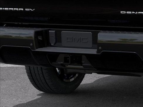 New 2025 GMC Sierra EV Denali image 14