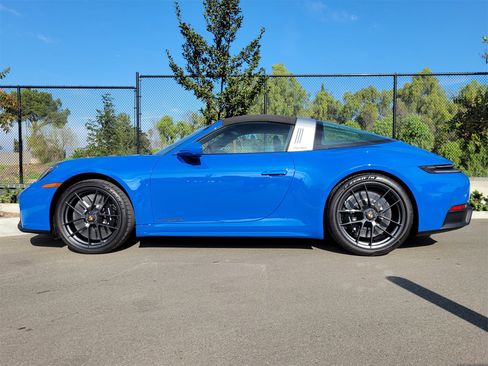 Certified 2025 Porsche 911 Targa 4 GTS image 2