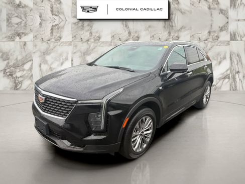 Used 2025 Cadillac XT4 Premium Luxury AWD/4WD image 1