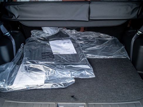 New 2025 Mitsubishi Outlander SEL image 17