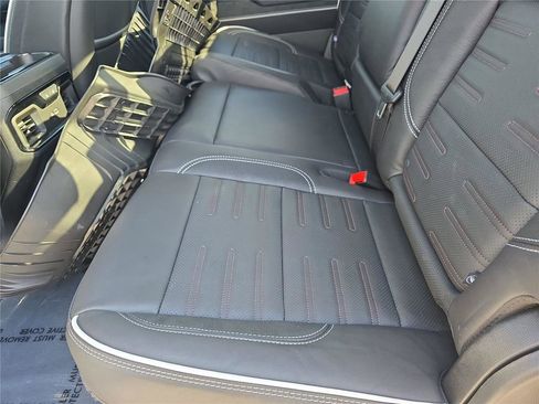 Used 2025 GMC Sierra 2500 AT4X image 14