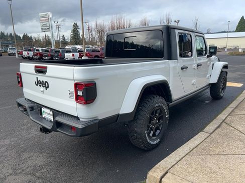 New 2026 Jeep Gladiator Sport image 16