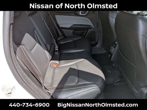 Used 2023 Jeep Compass Latitude w/ Sun and Sound Group AWD/4WD image 24