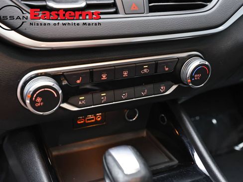Used 2022 Nissan Altima 2.5 SV w/ SV Premium Package FWD image 19