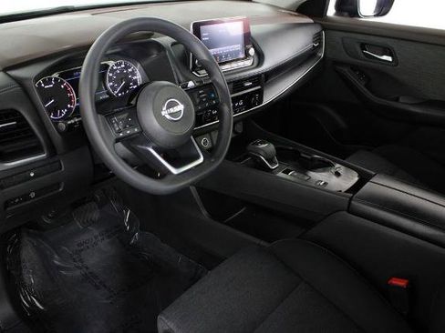 Certified 2023 Nissan Rogue SV FWD image 19