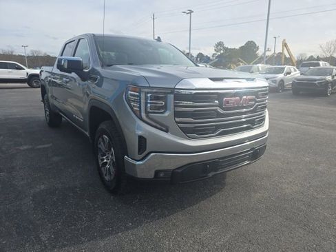 Used 2025 GMC Sierra 1500 SLT AWD/4WD image 7