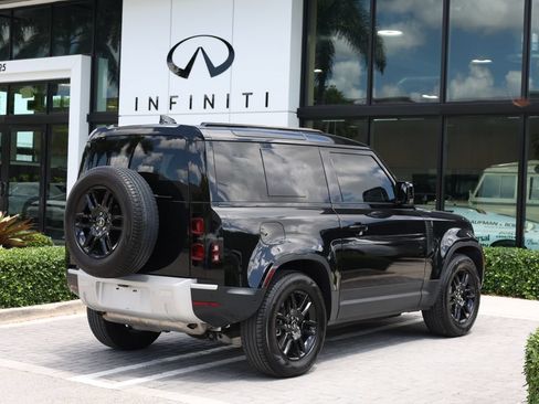 Used 2025 Land Rover Defender 90 S AWD/4WD image 4