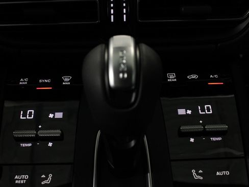 New 2026 Porsche Macan S AWD/4WD image 33
