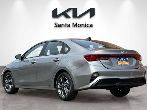 Certified 2023 Kia Forte LXS FWD image 4