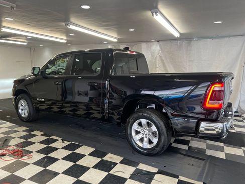 Used 2023 RAM 1500 Laramie AWD/4WD image 9