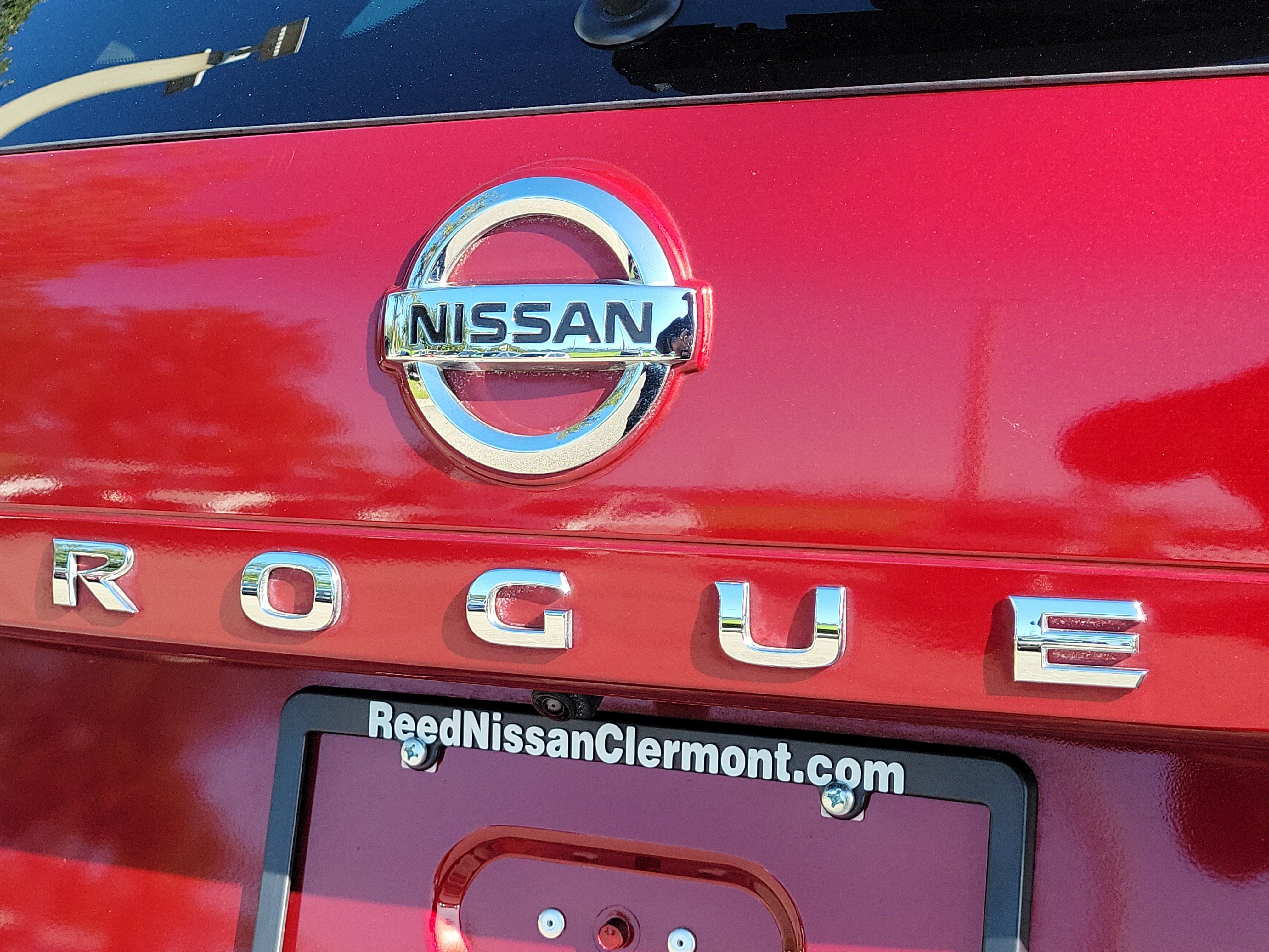 Certified 2021 Nissan Rogue SV w/ Premium Package FWD image 11