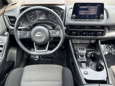 Used 2023 Nissan Rogue SV FWD image 18
