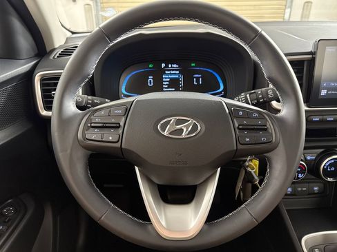 Certified 2023 Hyundai Venue SEL image 15