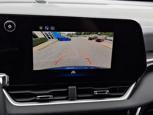 Used 2026 Chevrolet Equinox LT w/ Convenience Package II AWD/4WD image 18