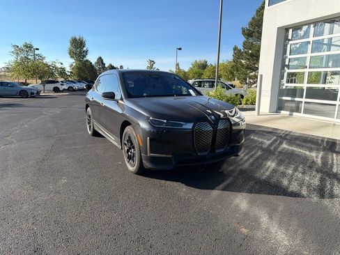 Used 2024 BMW iX xDrive50 w/ Premium Package AWD/4WD image 7
