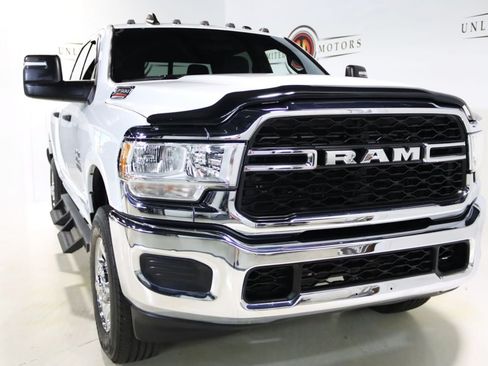 Used 2024 RAM 2500 Tradesman w/ Chrome Appearance Group AWD/4WD image 26