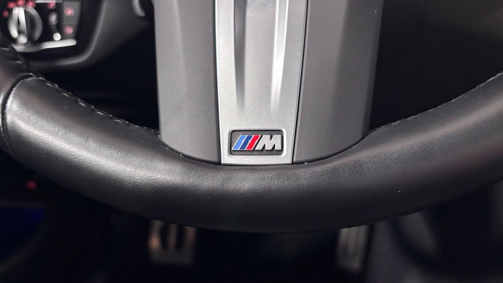 Used 2023 BMW M550i xDrive w/ Dynamic Handling Package AWD/4WD image 17