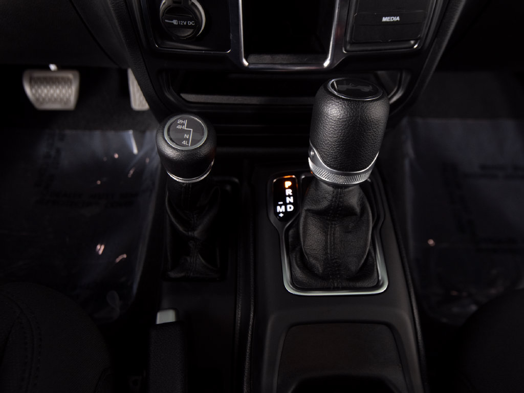 Used 2021 Jeep Wrangler Sport AWD/4WD image 20