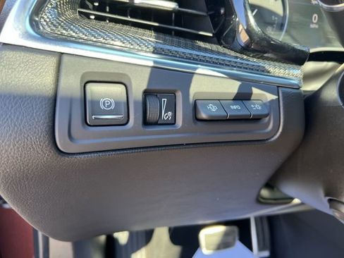 Used 2022 Cadillac XT5 Sportv w/ Technology Package image 18