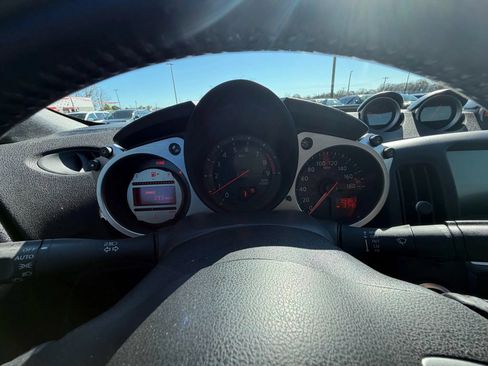 Used 2010 Nissan 370Z Touring w/ Sport Pkg RWD image 14