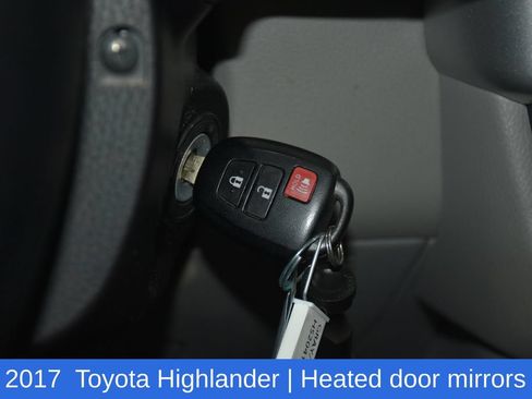 Used 2017 Toyota Highlander LE FWD image 14