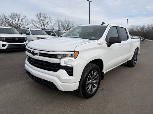 Used 2024 Chevrolet Silverado 1500 RST w/ Convenience Package II image 4