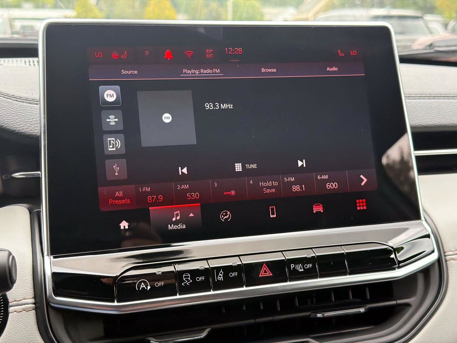 New 2026 Jeep Compass Limited AWD/4WD image 15