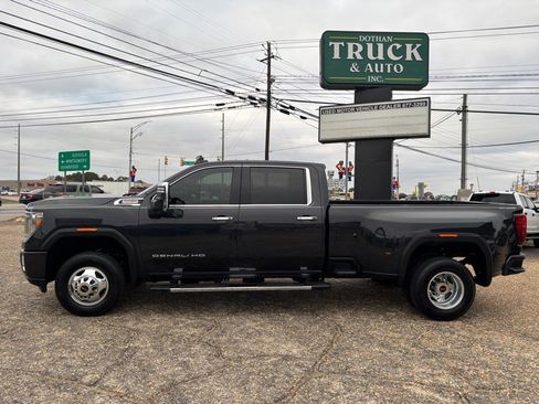 Used 2020 GMC Sierra 3500 Denali w/ Denali Ultimate Package image 2