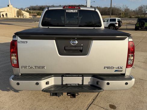 Used 2019 Nissan Frontier PRO-4X image 7