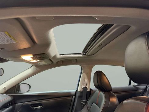 Used 2024 Nissan Sentra SR w/ SR Premium Package image 13