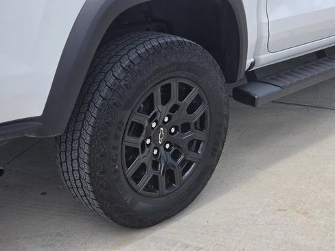 Used 2026 Chevrolet Colorado Trail Boss AWD/4WD image 33