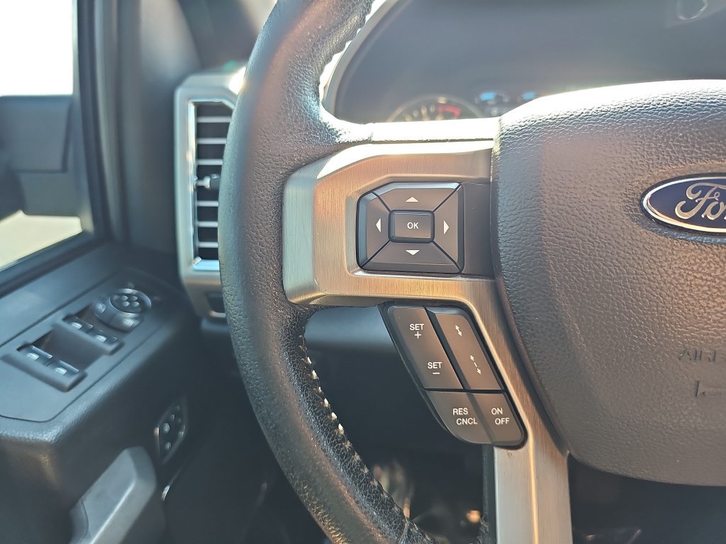 Used 2016 Ford F150 Platinum w/ Equipment Group 701A Luxury AWD/4WD image 17