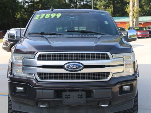 Used 2018 Ford F150 Platinum w/ Equipment Group 701A Luxury AWD/4WD image 2