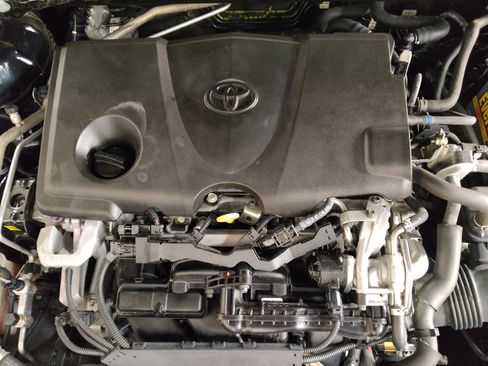 Used 2019 Toyota Camry SE image 30