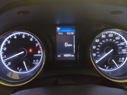 Used 2020 Toyota Camry SE image 23