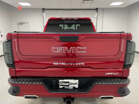 Used 2022 GMC Sierra 1500 AT4 w/ AT4 Premium Package image 9