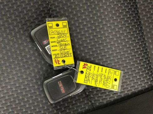 Used 2024 GMC Terrain SLE w/ Driver Convenience Package image 45