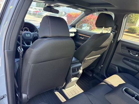 Certified 2025 Honda CR-V Sport image 12