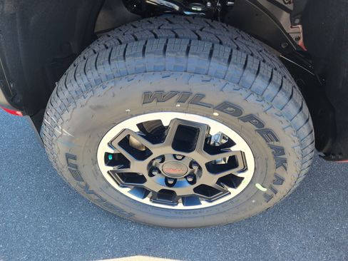 New 2026 Toyota Tacoma TRD Off-Road w/ TRD Off Road Upgrade Package AWD/4WD image 7