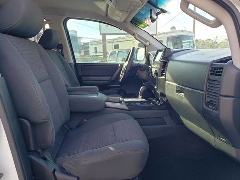 Used 2013 Nissan Titan SV w/ SV Value Truck Pkg image 15