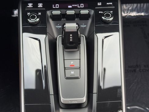 Used 2025 Porsche 911 Carrera image 35