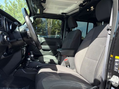 Used 2023 Jeep Wrangler Unlimited Sport AWD/4WD image 12