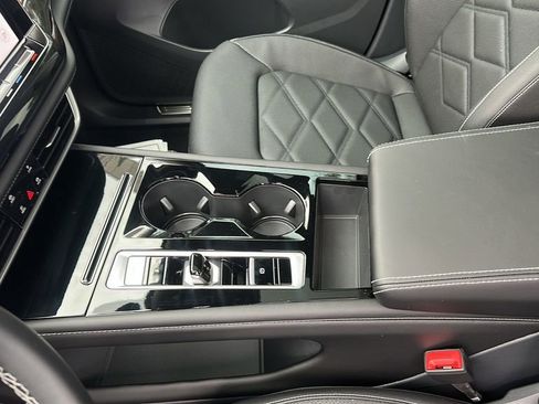 New 2026 Volkswagen Atlas SE image 17