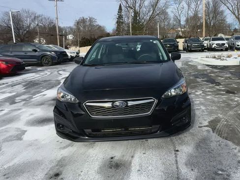 Used 2018 Subaru Impreza 2.0i image 3