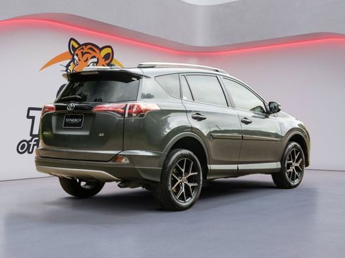 Used 2018 Toyota RAV4 SE w/ Power Extra Value Package FWD image 5