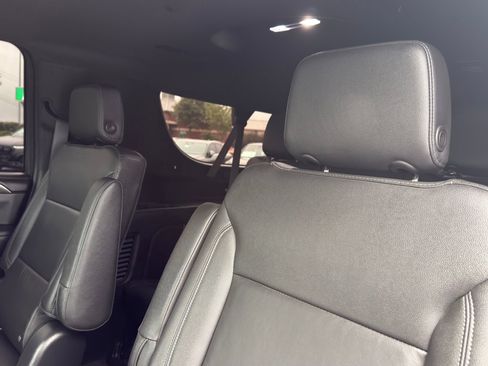 Used 2021 Chevrolet Suburban Z71 w/ Luxury Package AWD/4WD image 26