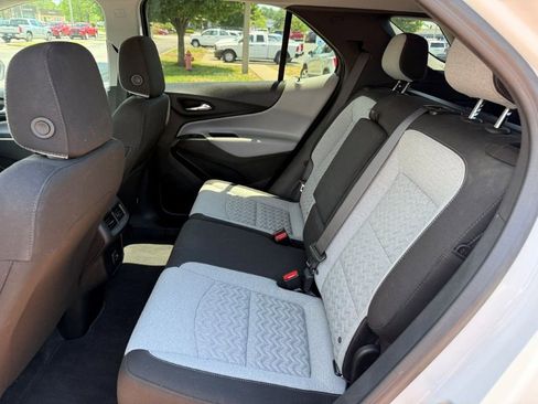 Used 2024 Chevrolet Equinox LT w/ Driver Convenience Package AWD/4WD image 15